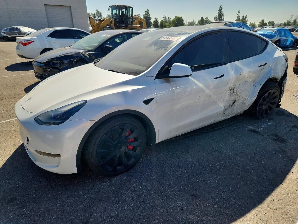 2024 TESLA Model Y