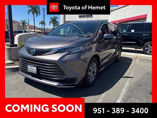 2023 TOYOTA Sienna