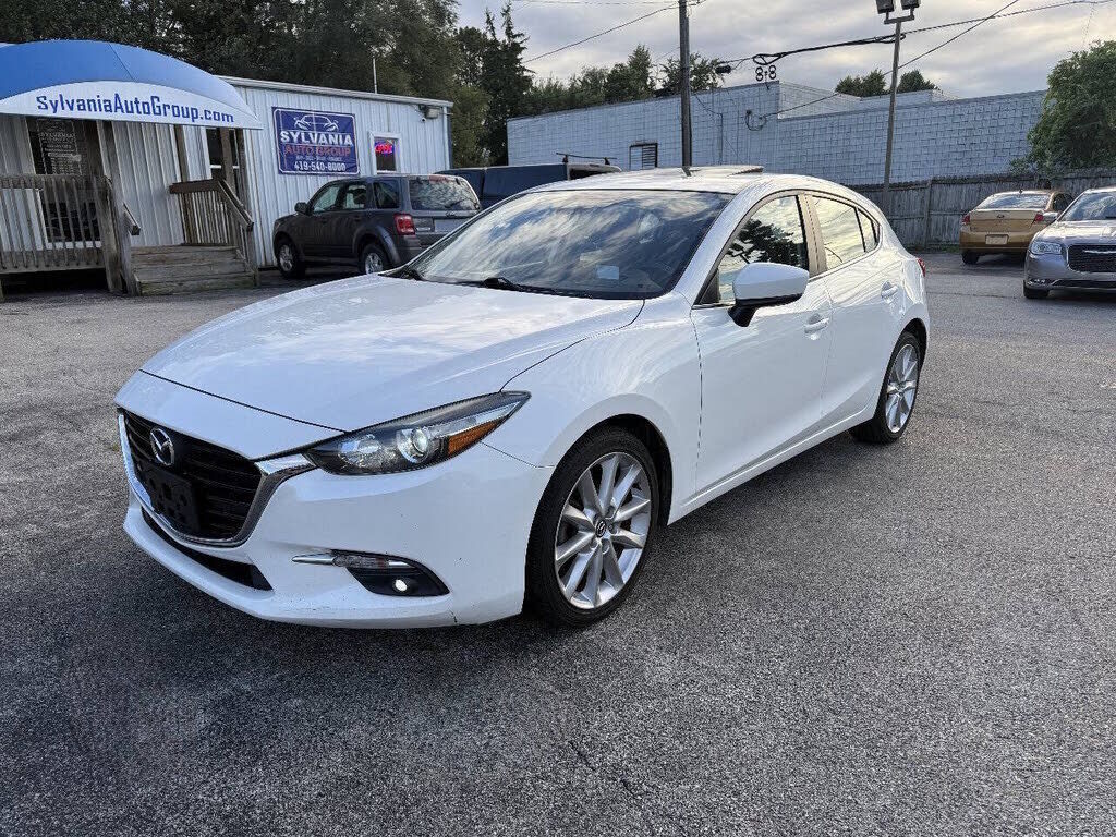 2017 MAZDA Mazda3