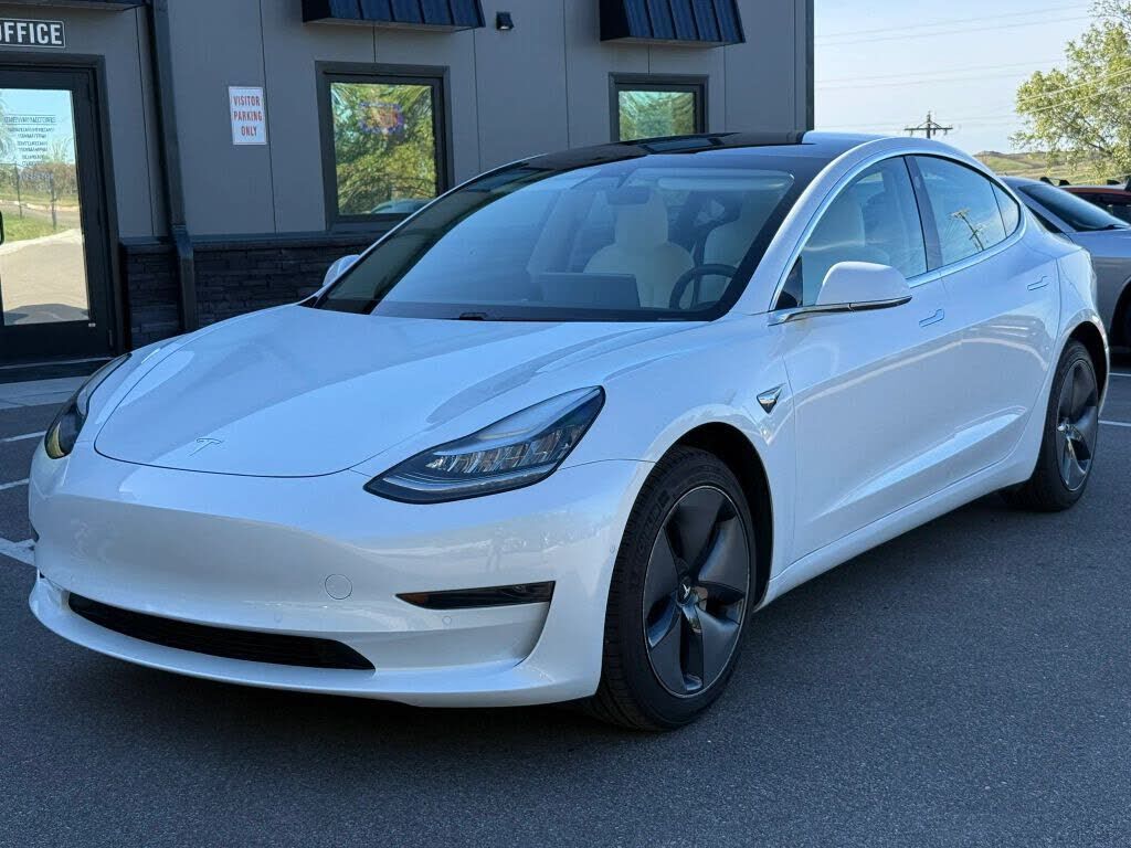 2020 TESLA Model 3