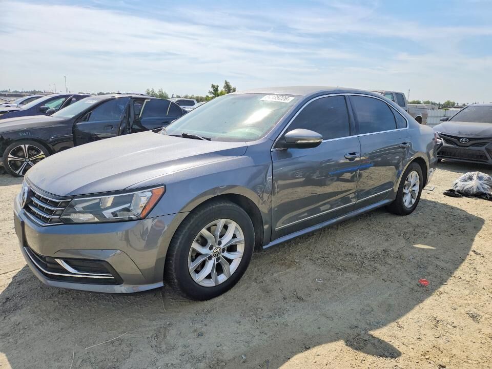 2016 VOLKSWAGEN Passat