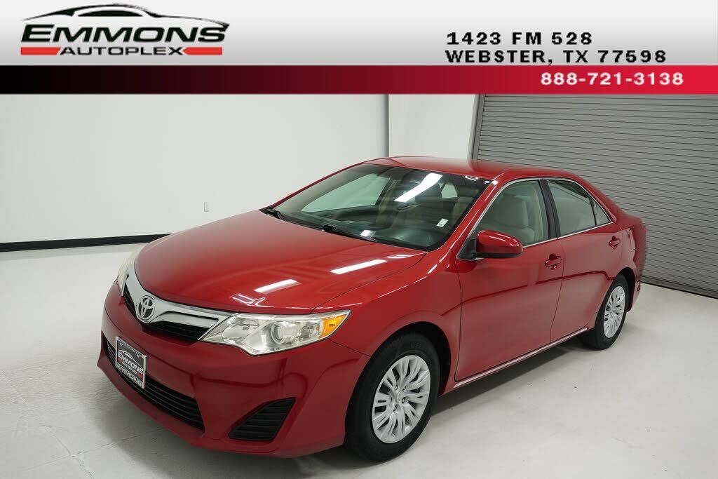 2013 TOYOTA Camry