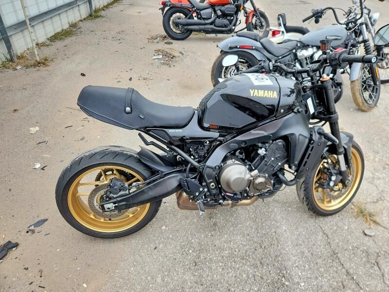 2025 YAMAHA XSR900