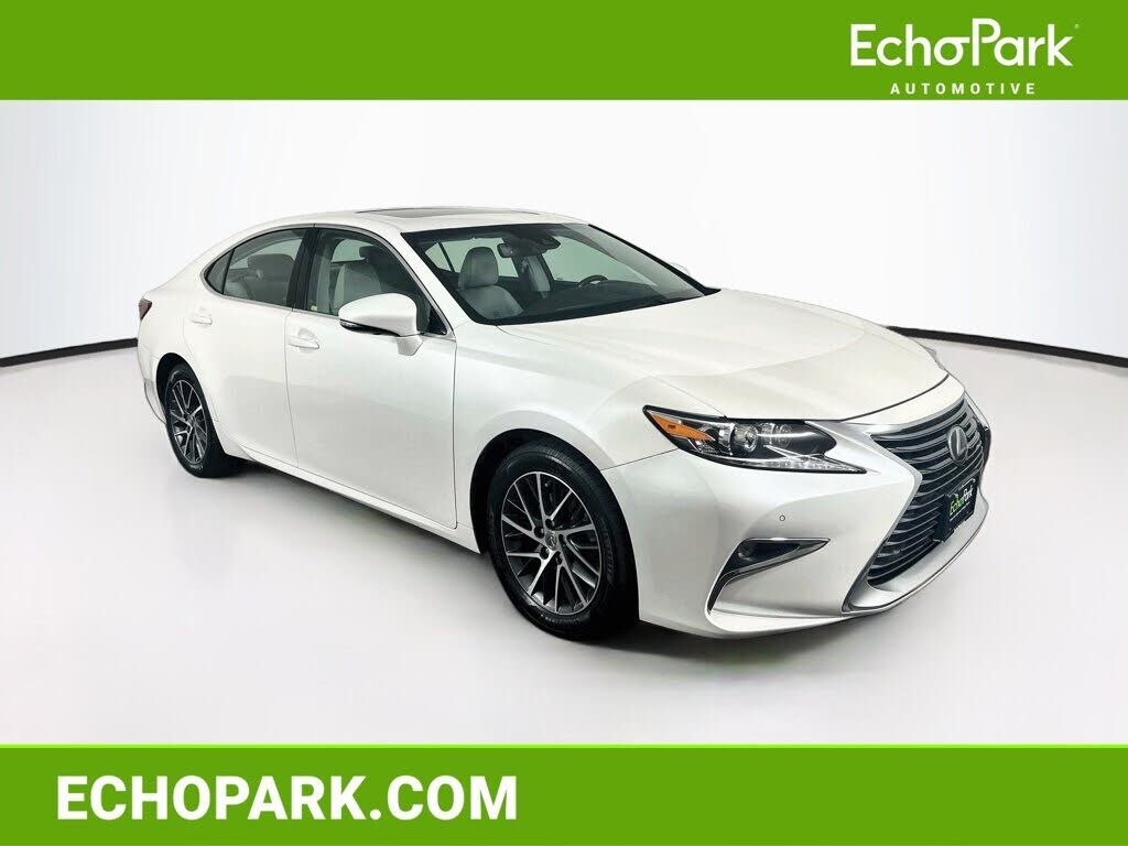 2016 LEXUS ES