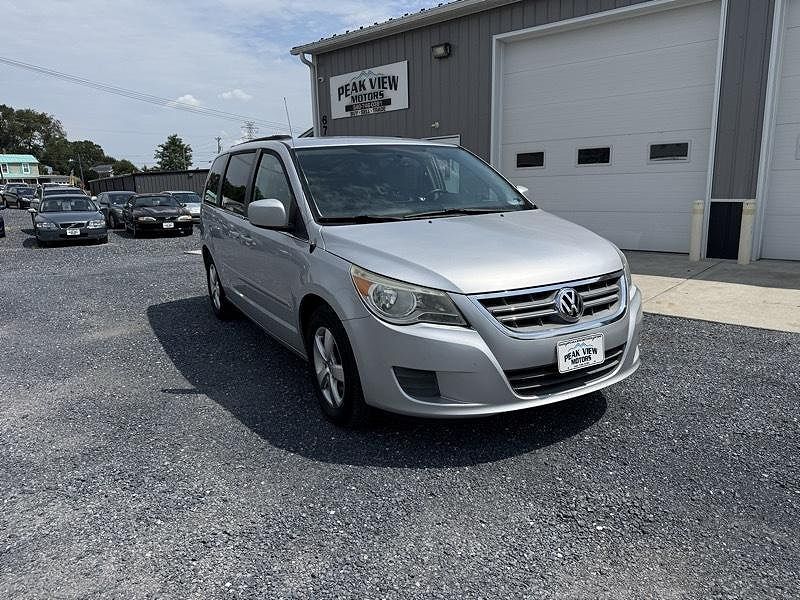 2011 VOLKSWAGEN Routan