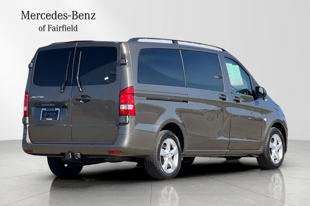 2016 Mercedes-Benz METRIS