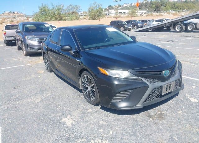 2018 TOYOTA Camry