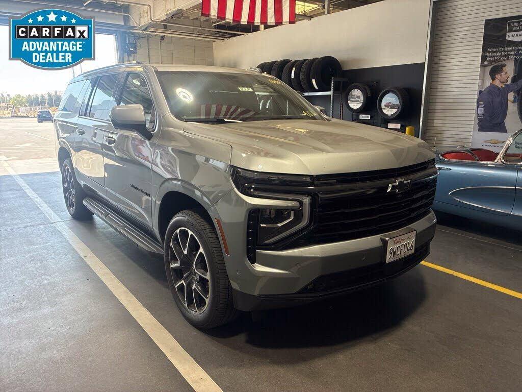 2026 CHEVROLET Suburban