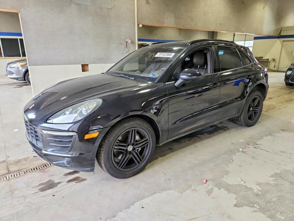 2015 PORSCHE Macan
