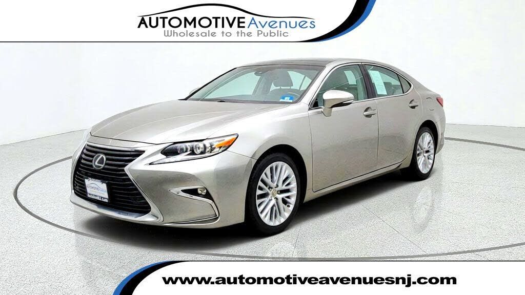 2016 LEXUS ES