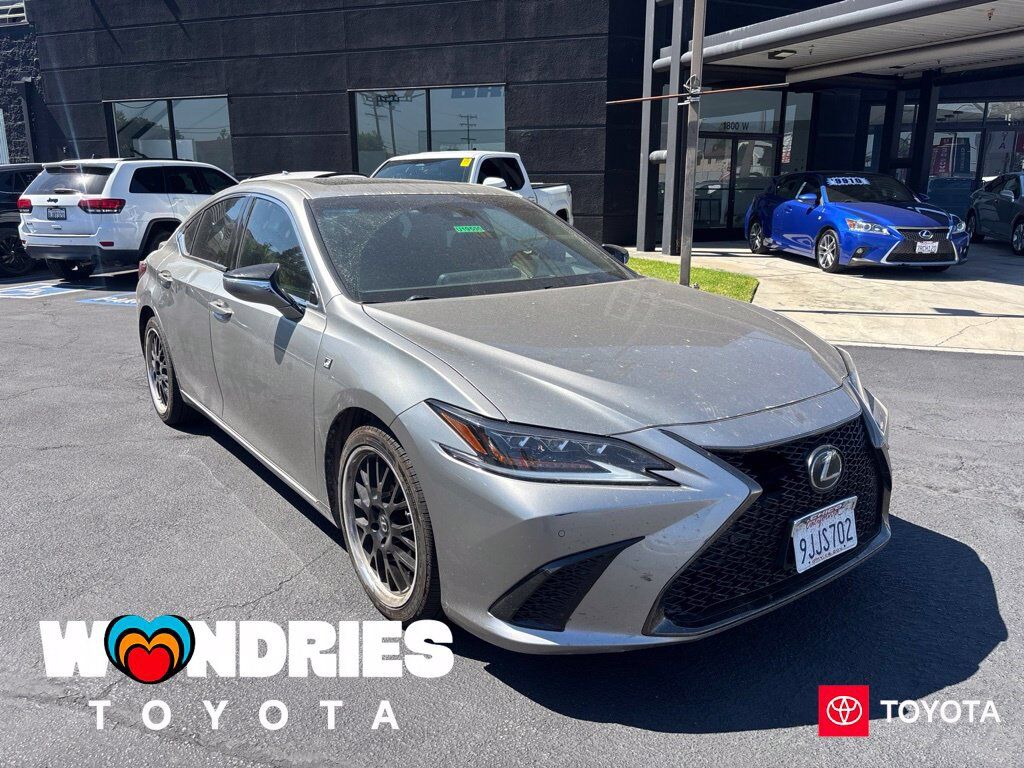 2020 LEXUS ES