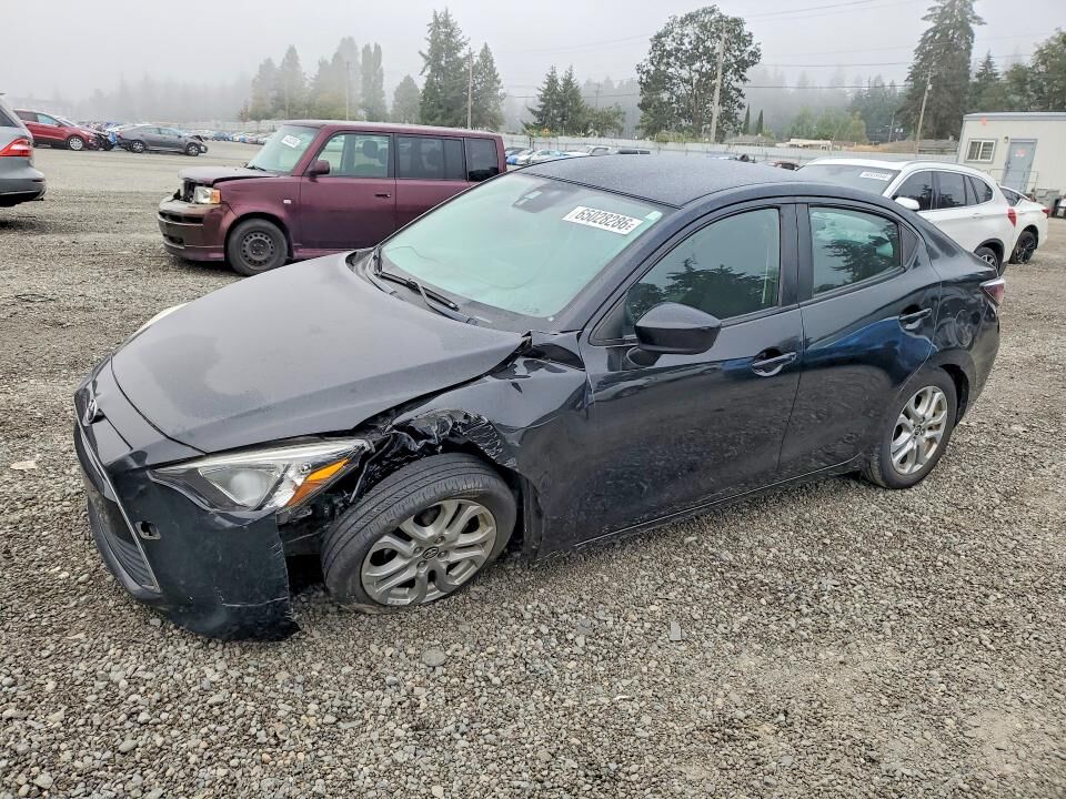2017 TOYOTA Yaris