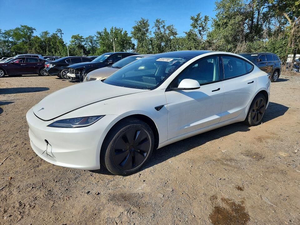 2025 TESLA Model 3