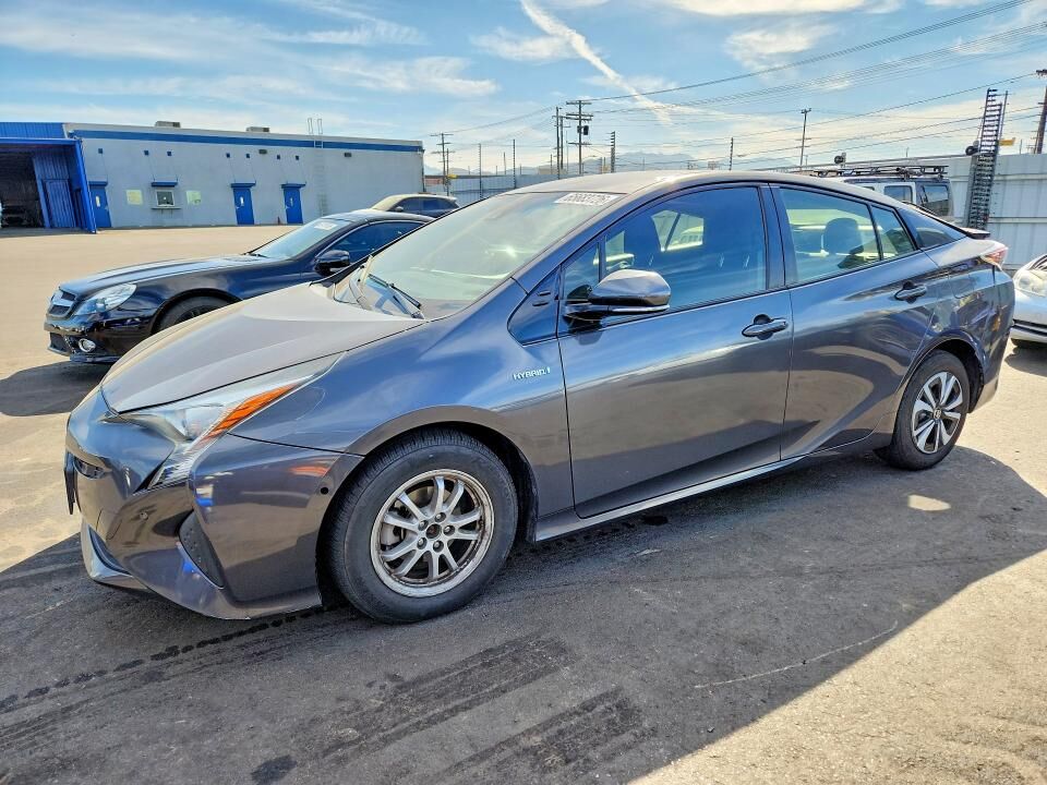 2017 TOYOTA PRIUS