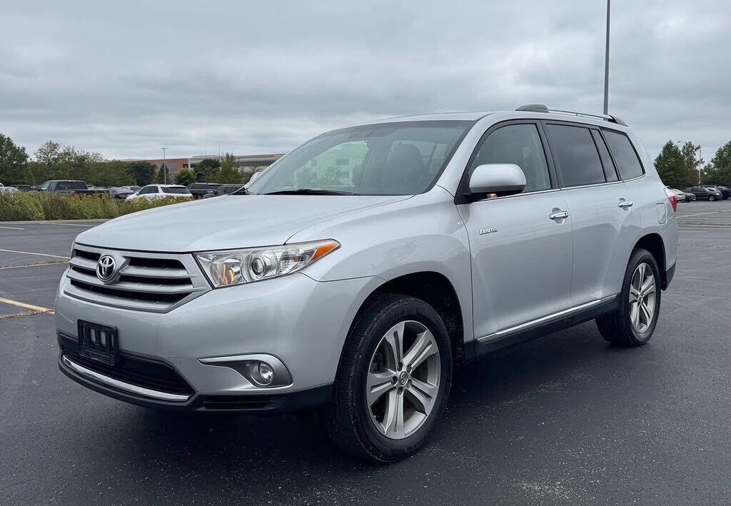 2011 TOYOTA Highlander