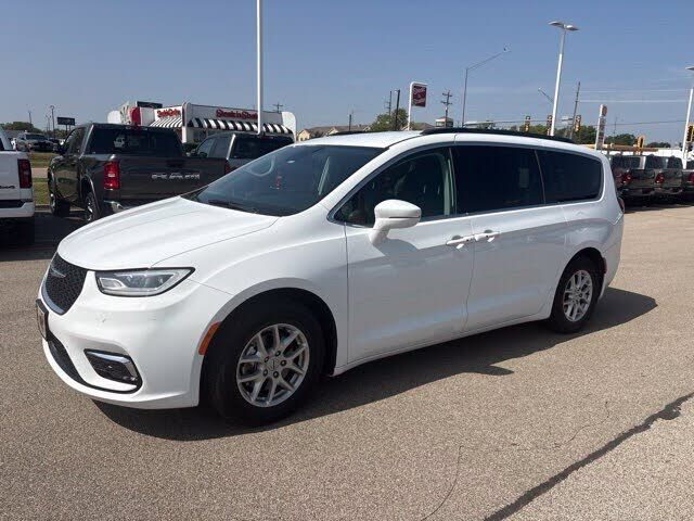 2022 CHRYSLER Pacifica