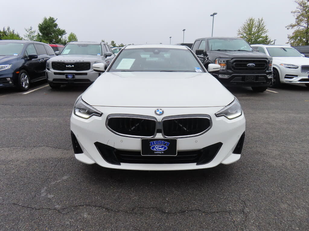 2024 BMW 230i