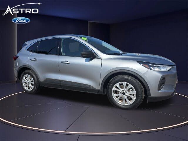 2024 FORD Escape