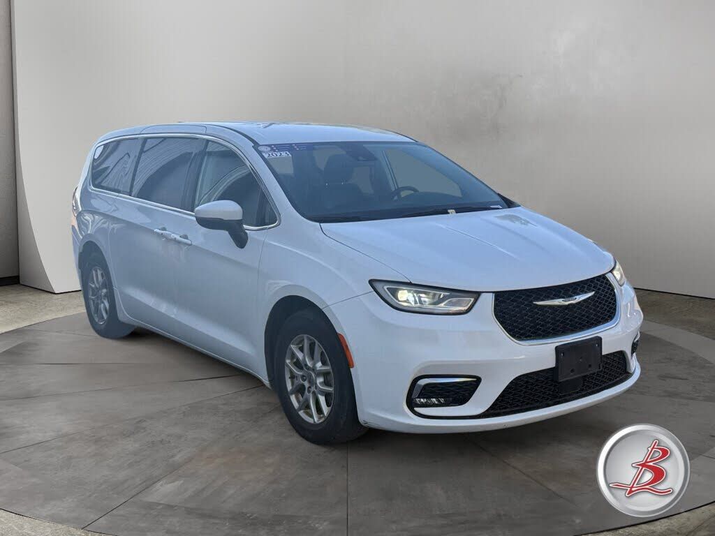 2023 CHRYSLER Pacifica