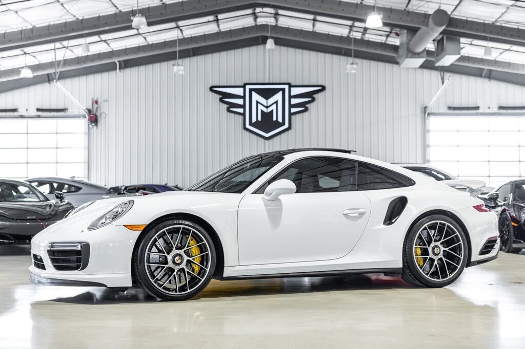 2018 PORSCHE 911