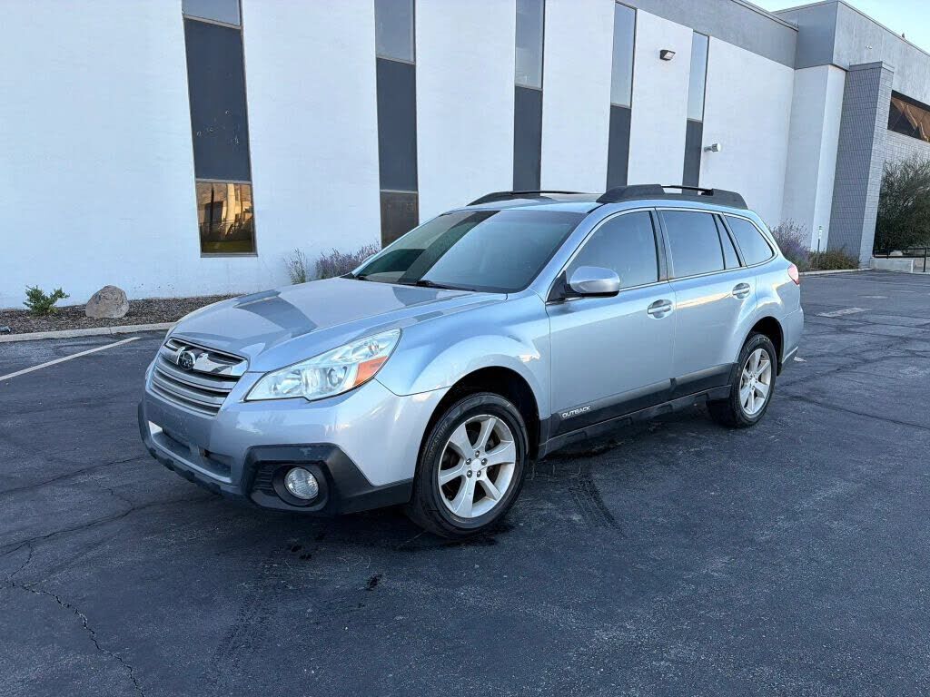 2014 SUBARU Outback