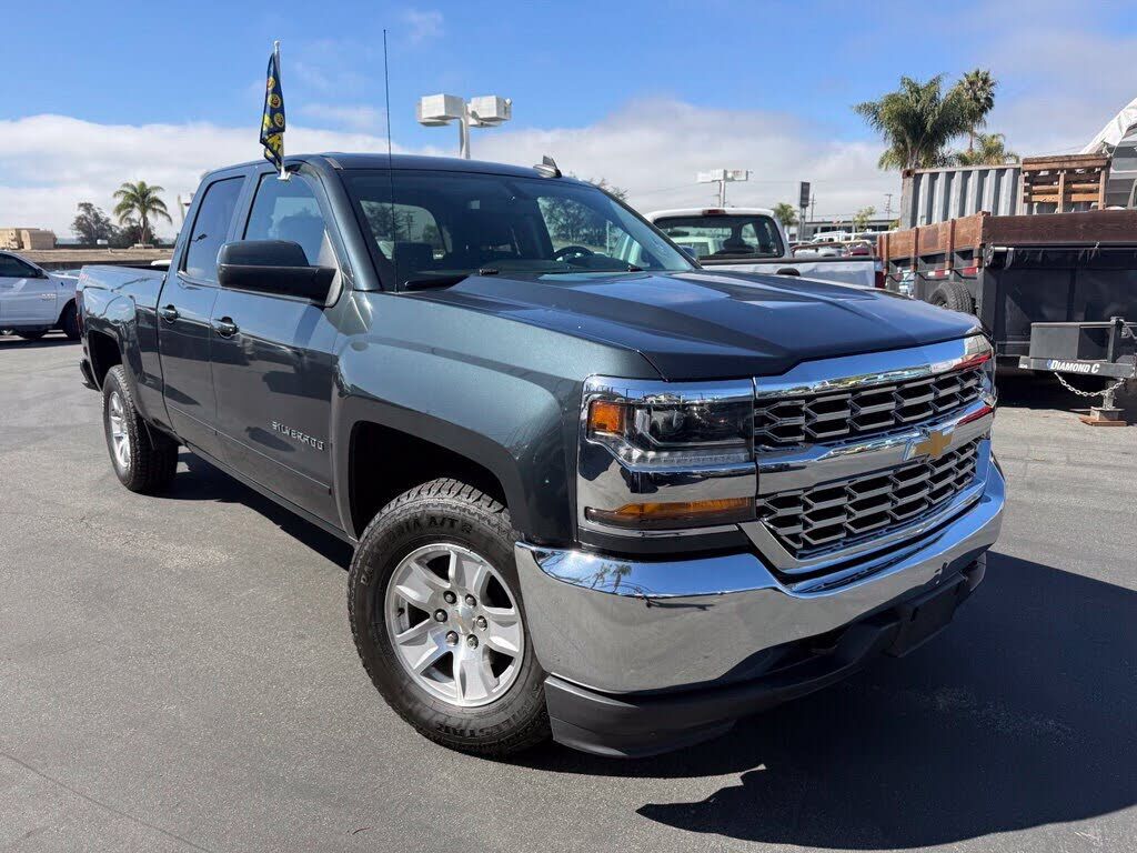 2018 CHEVROLET Silverado