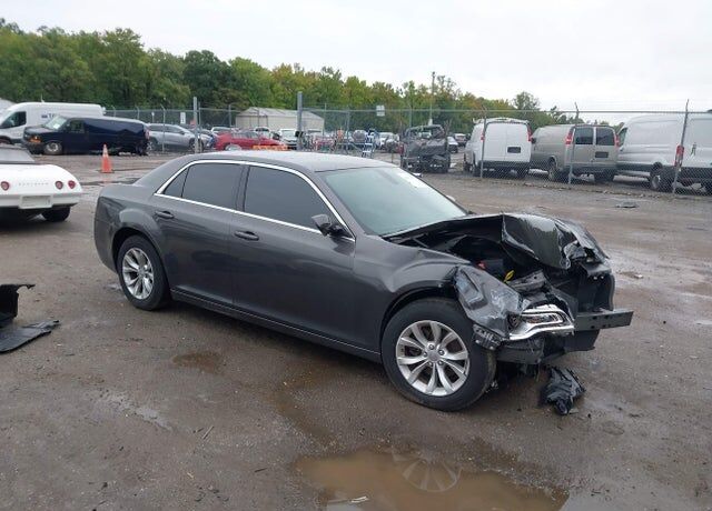2015 CHRYSLER 300