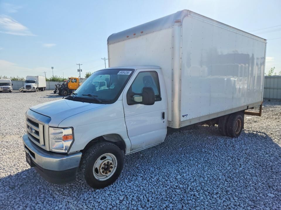 2022 FORD E-450