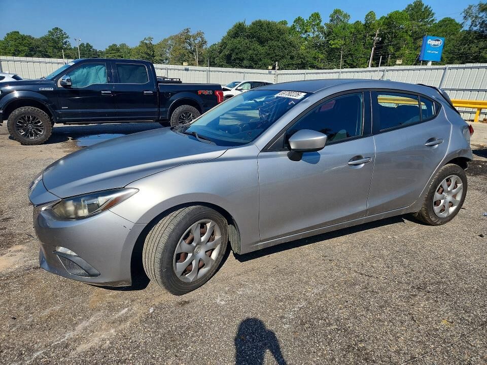 2016 MAZDA Mazda3
