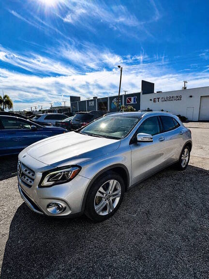 2020 MERCEDES-BENZ GLA-Class