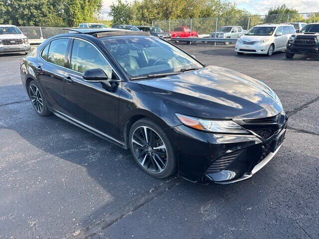 2018 TOYOTA Camry