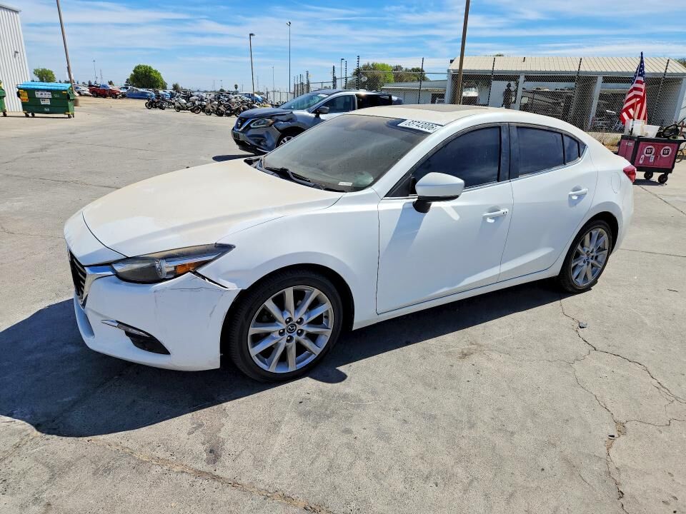 2017 MAZDA Mazda3