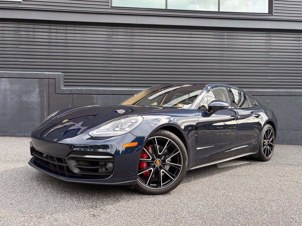2023 PORSCHE Panamera