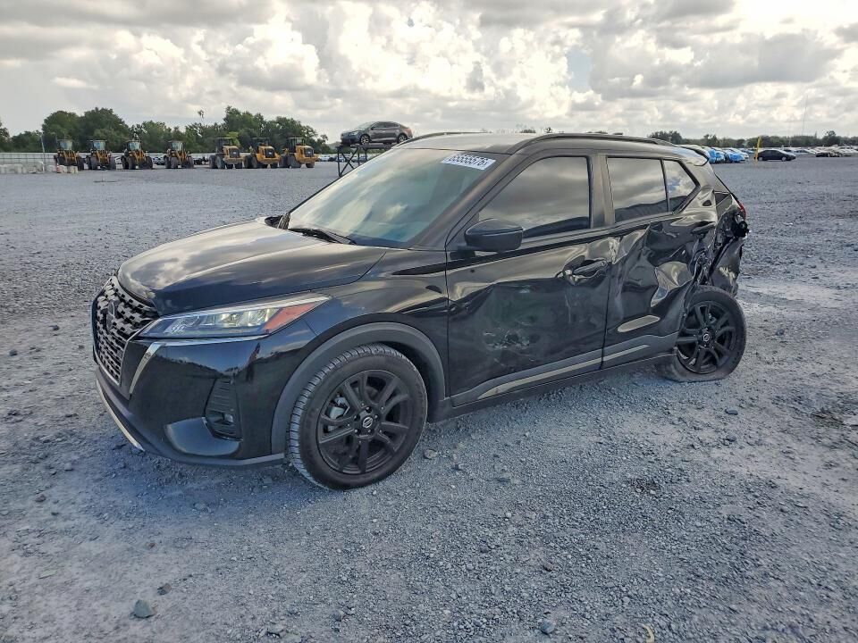 2021 NISSAN Kicks