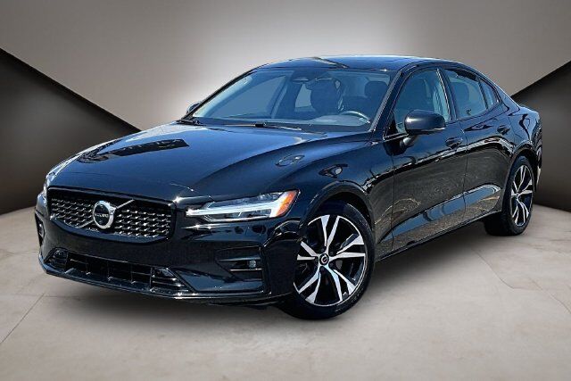 2023 VOLVO S60