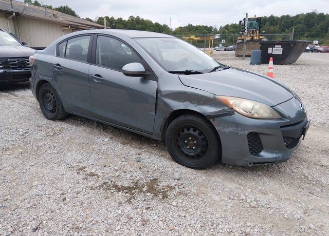 2013 MAZDA Mazda3