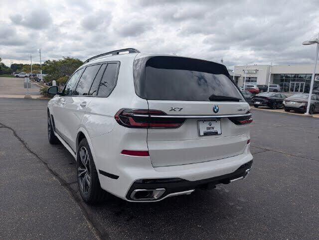 2026 BMW X7