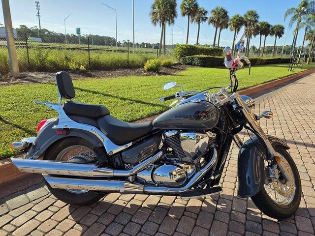 2025 SUZUKI Boulevard