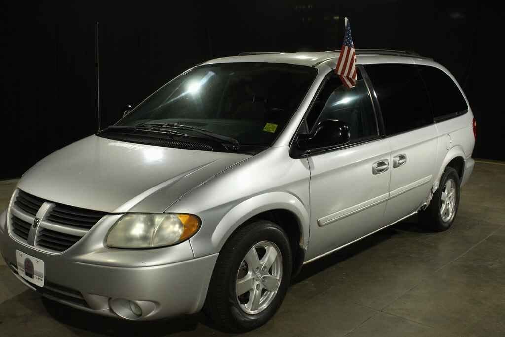 2005 DODGE Caravan