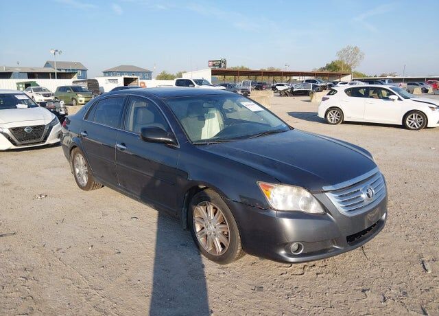 2010 TOYOTA Avalon