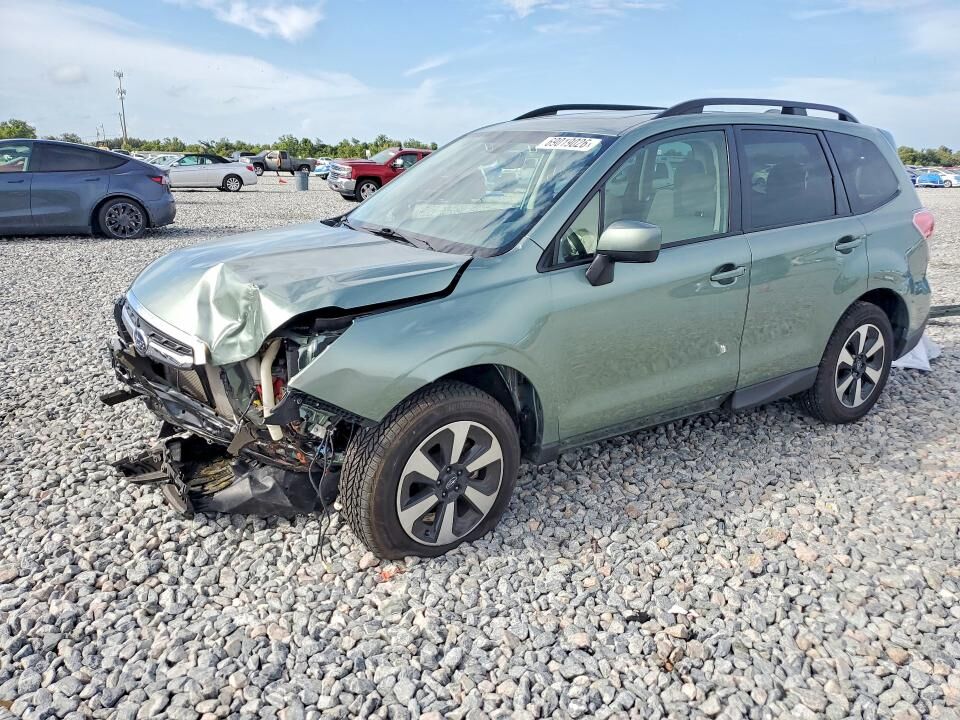 2017 SUBARU Forester