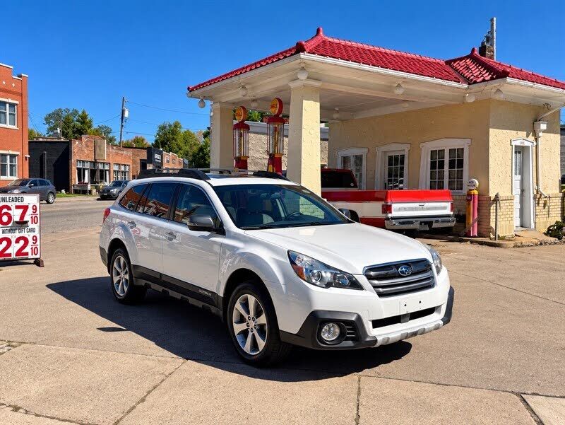 2014 SUBARU Outback