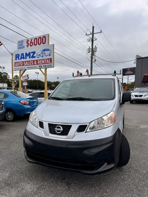 2017 NISSAN NV200