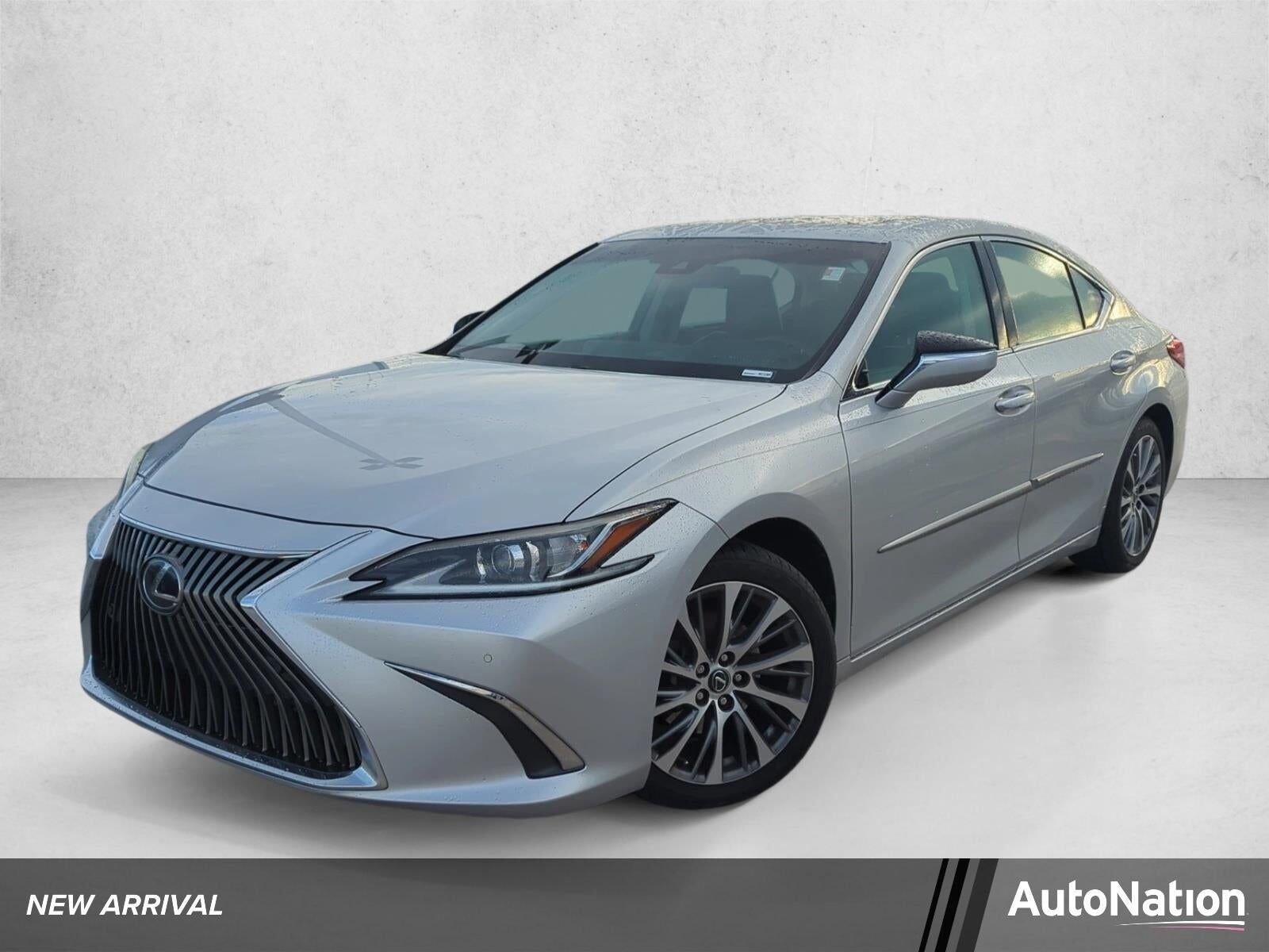 2020 LEXUS ES