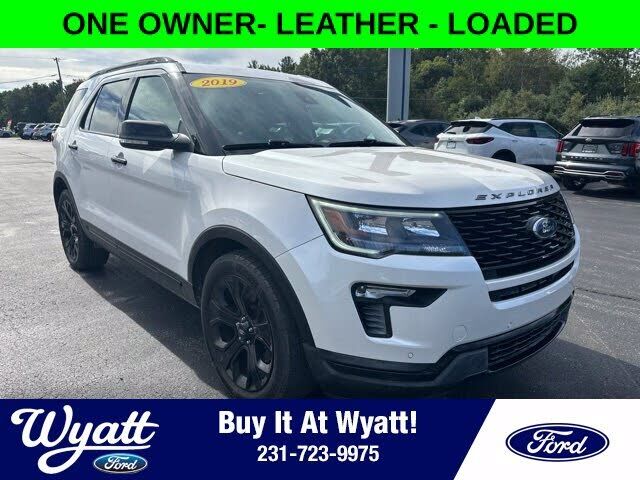 2019 FORD Explorer