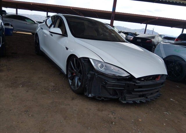 2014 TESLA Model S