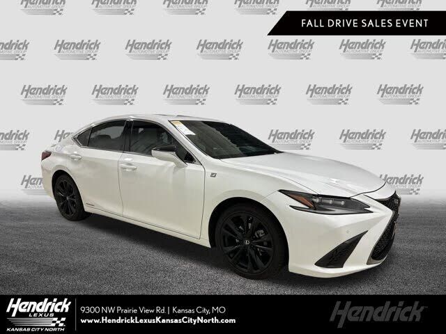 2022 LEXUS ES