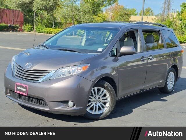2014 TOYOTA Sienna