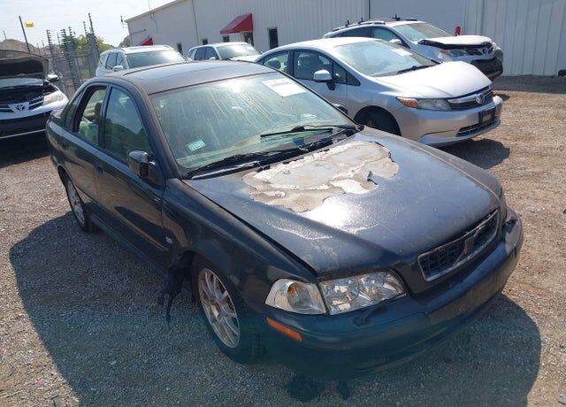 2004 VOLVO S40
