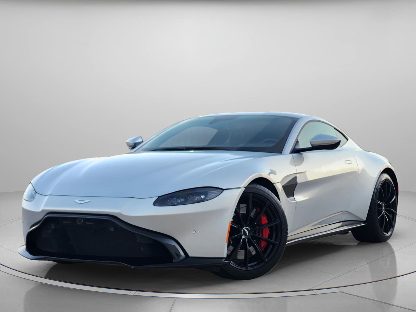 2019 ASTON MARTIN V8 Vantage